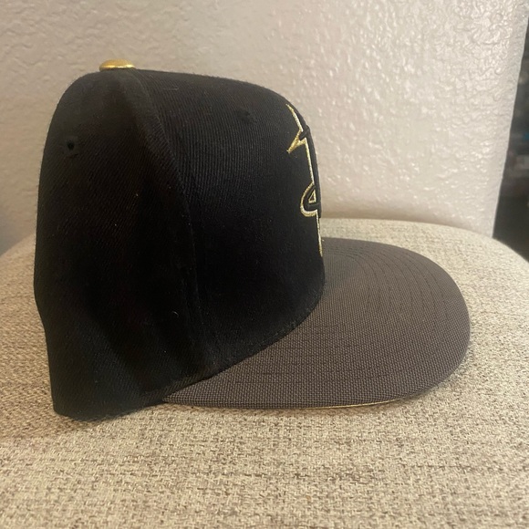 Houston Rockets SnapBack (Official Mitchell & Ness) - Picture 4 of 8